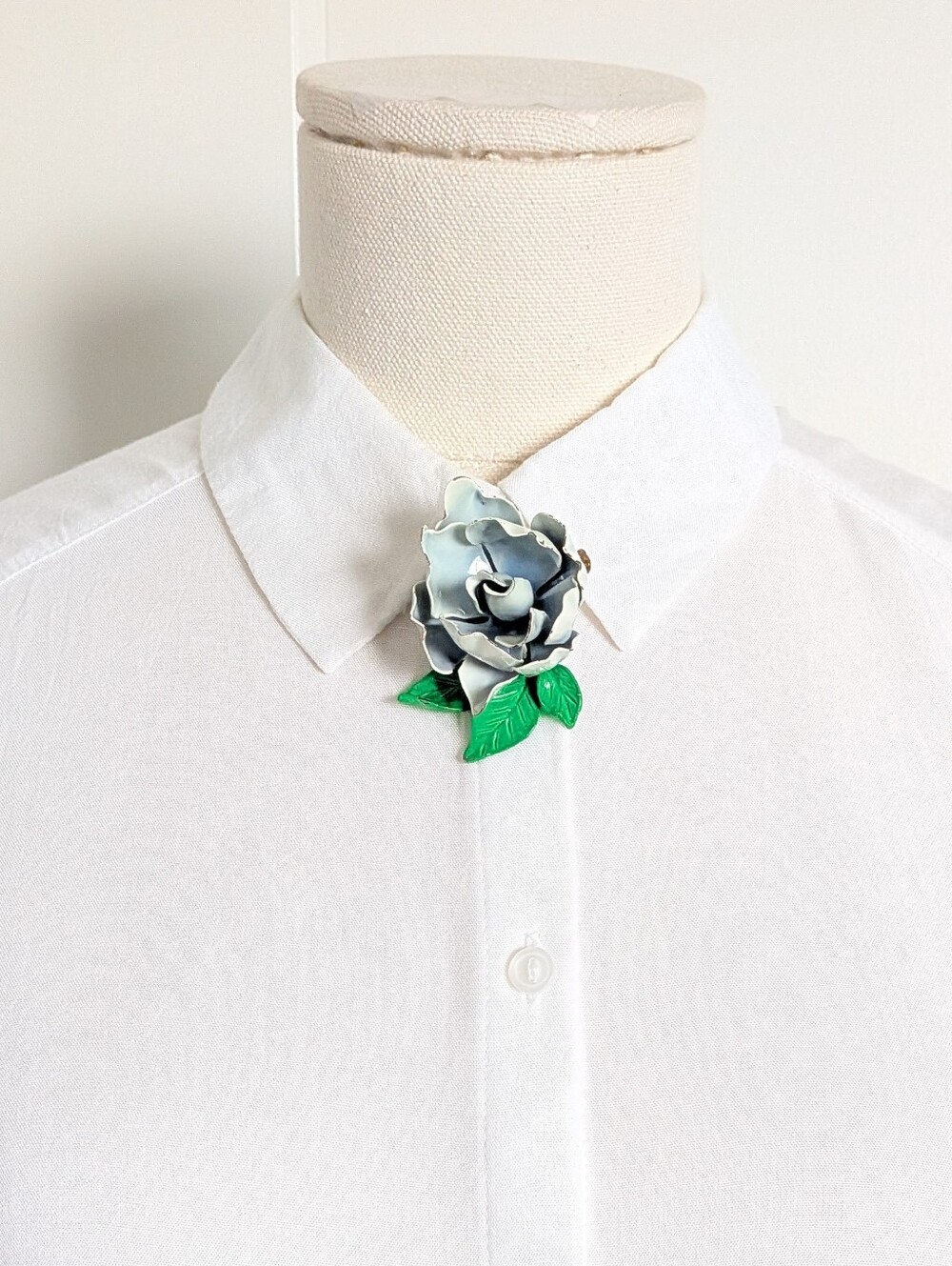Vintage 1960s Cold Enamel Flower Brooch Pin Periwinkle Blue Rose